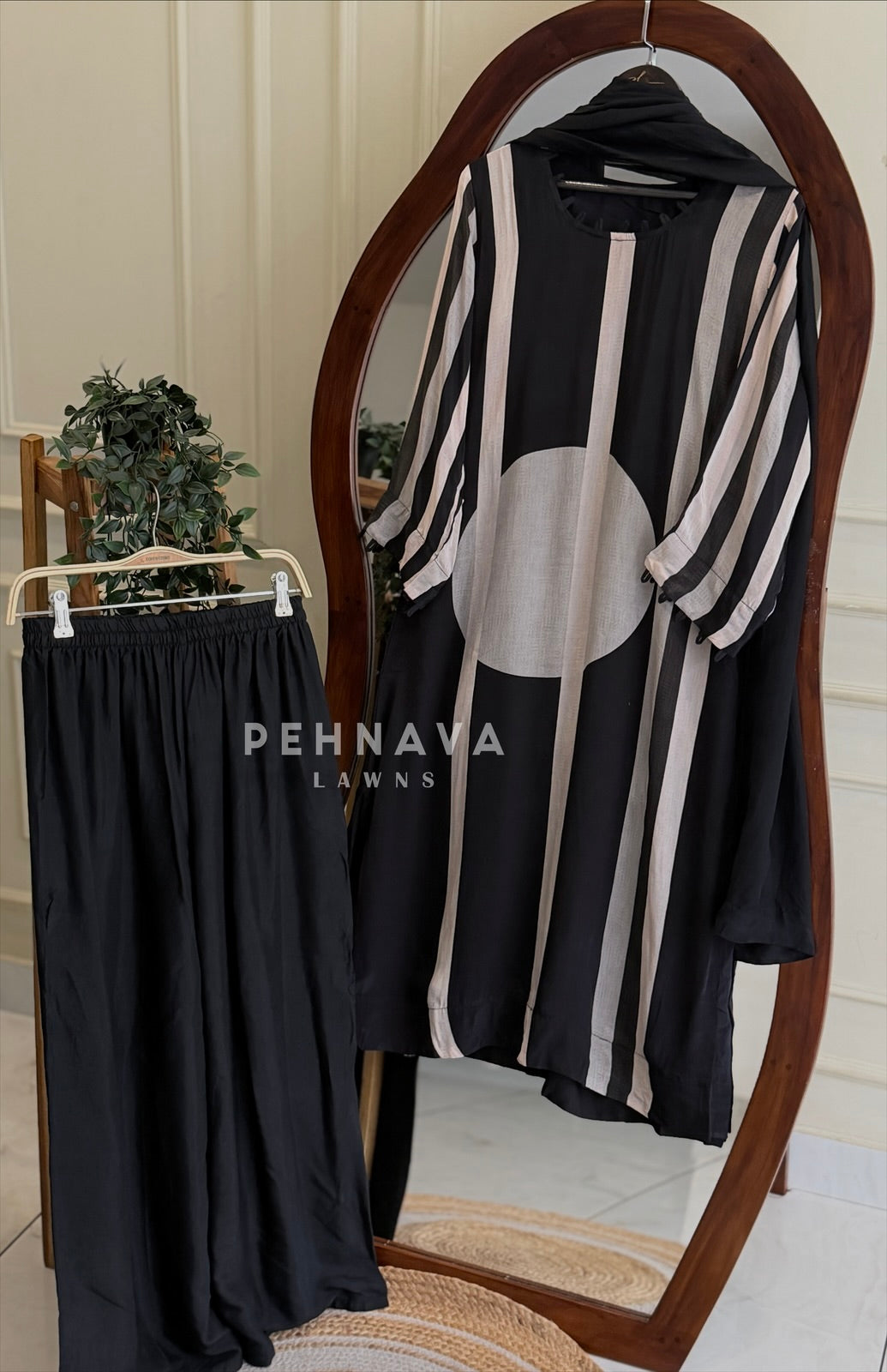 Striped Crepe Suit Set 5012