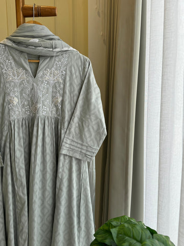 Pleated -cotton  Suit