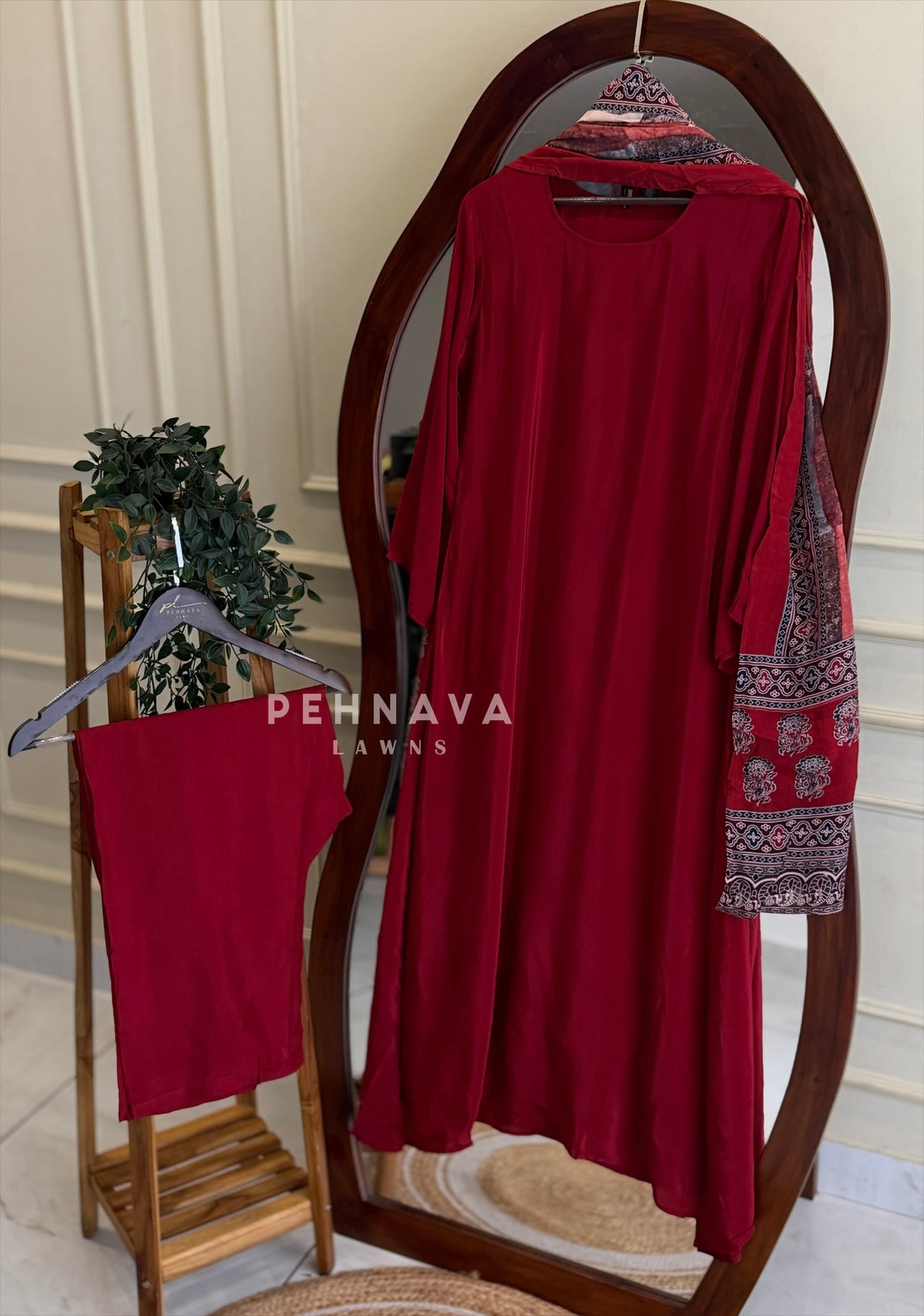 Contrast Printed Dupatta Suit Set