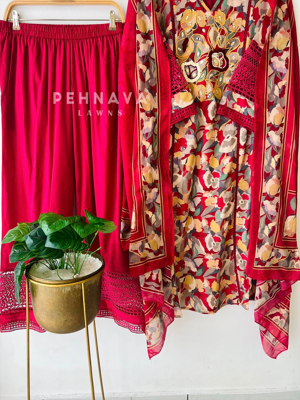 Floral Print Cotton Suit with Lace-17141 - Pehnava Lawns