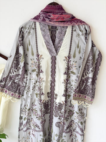 Classic Three Piece Suit-1672 - Pehnava Lawns