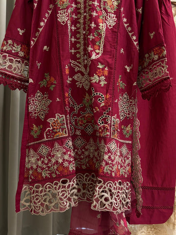 Luxurious Trendy Pure lawn Suit-0923