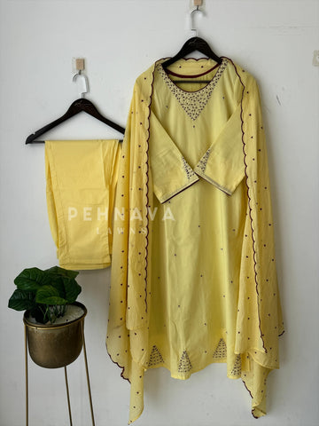 French Knot detailed Suit Set