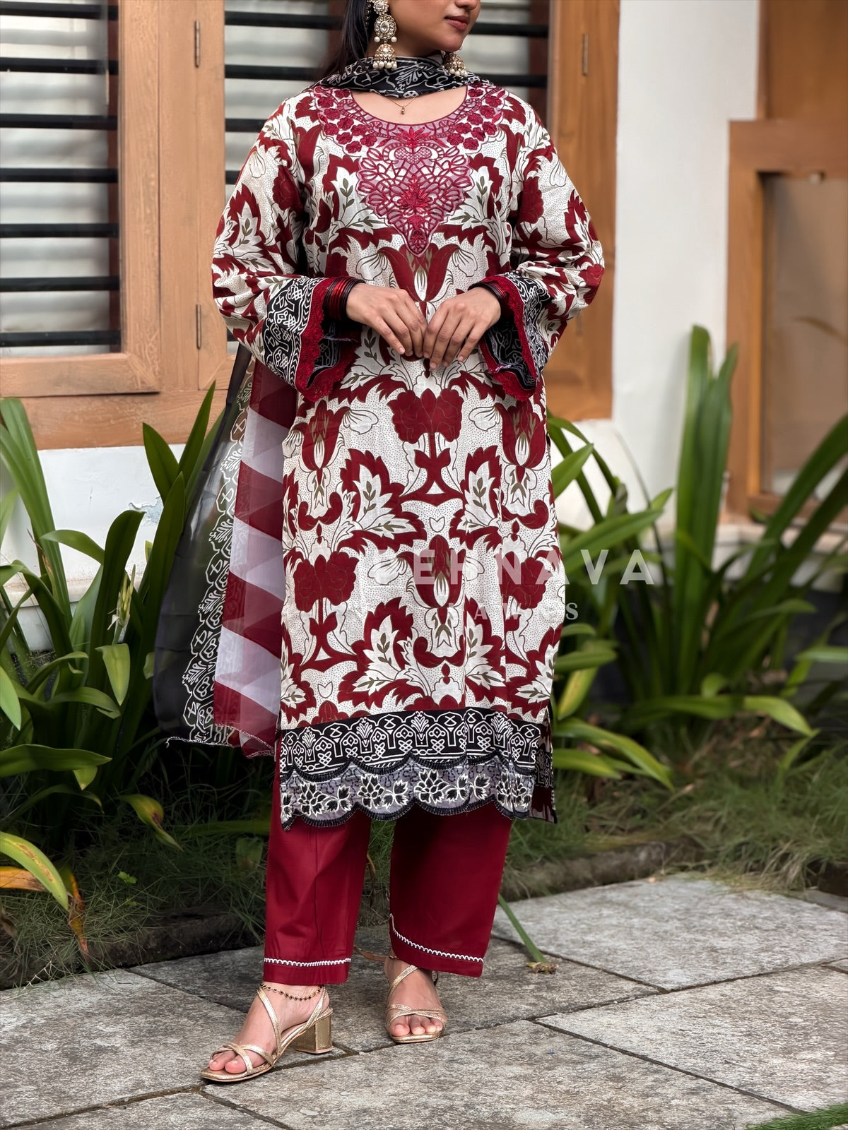 Signature Printed Lawn Unstitched Suit 1557