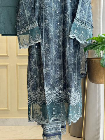 Signature Lawn Suit Featuring Lace Detailings-3