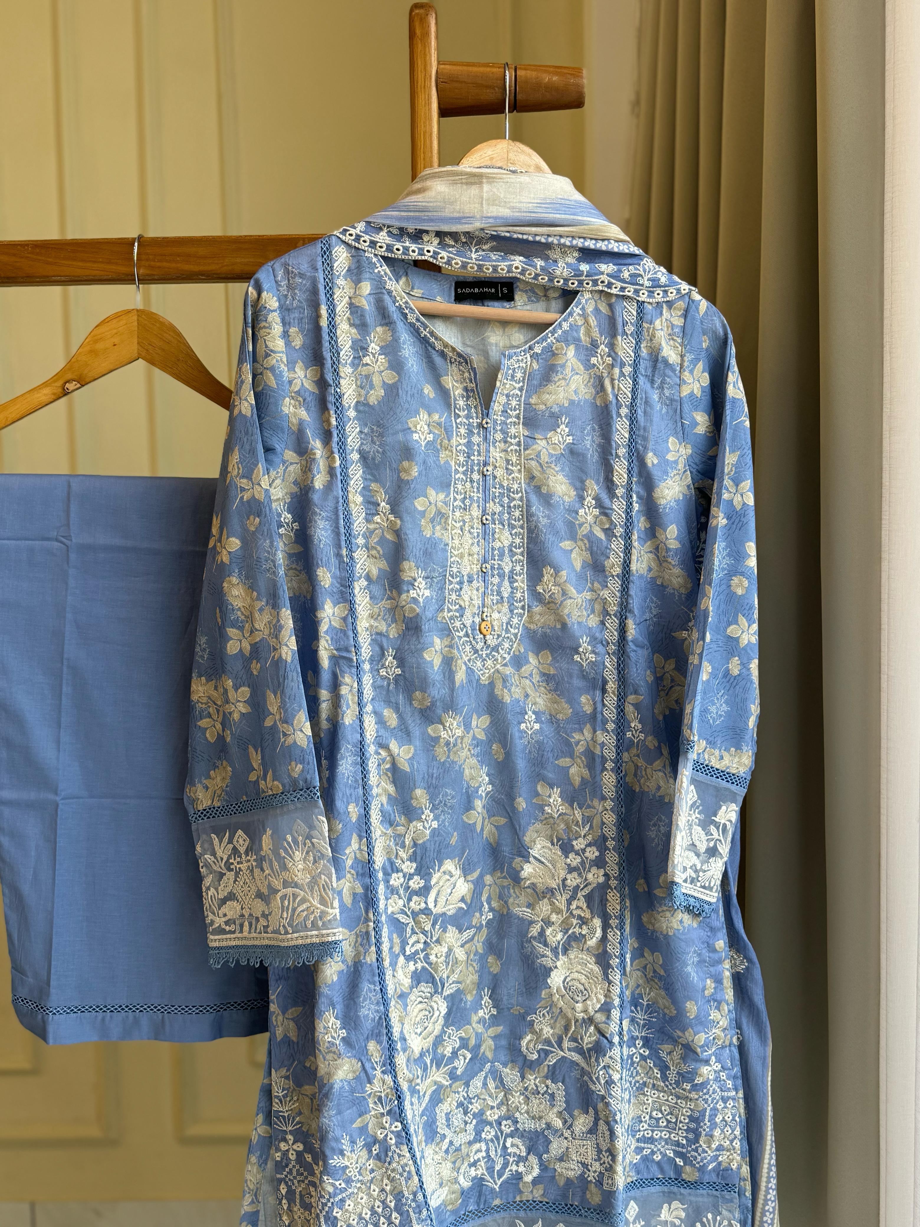 Signature Lawn Suit Featuring Cutwork-8