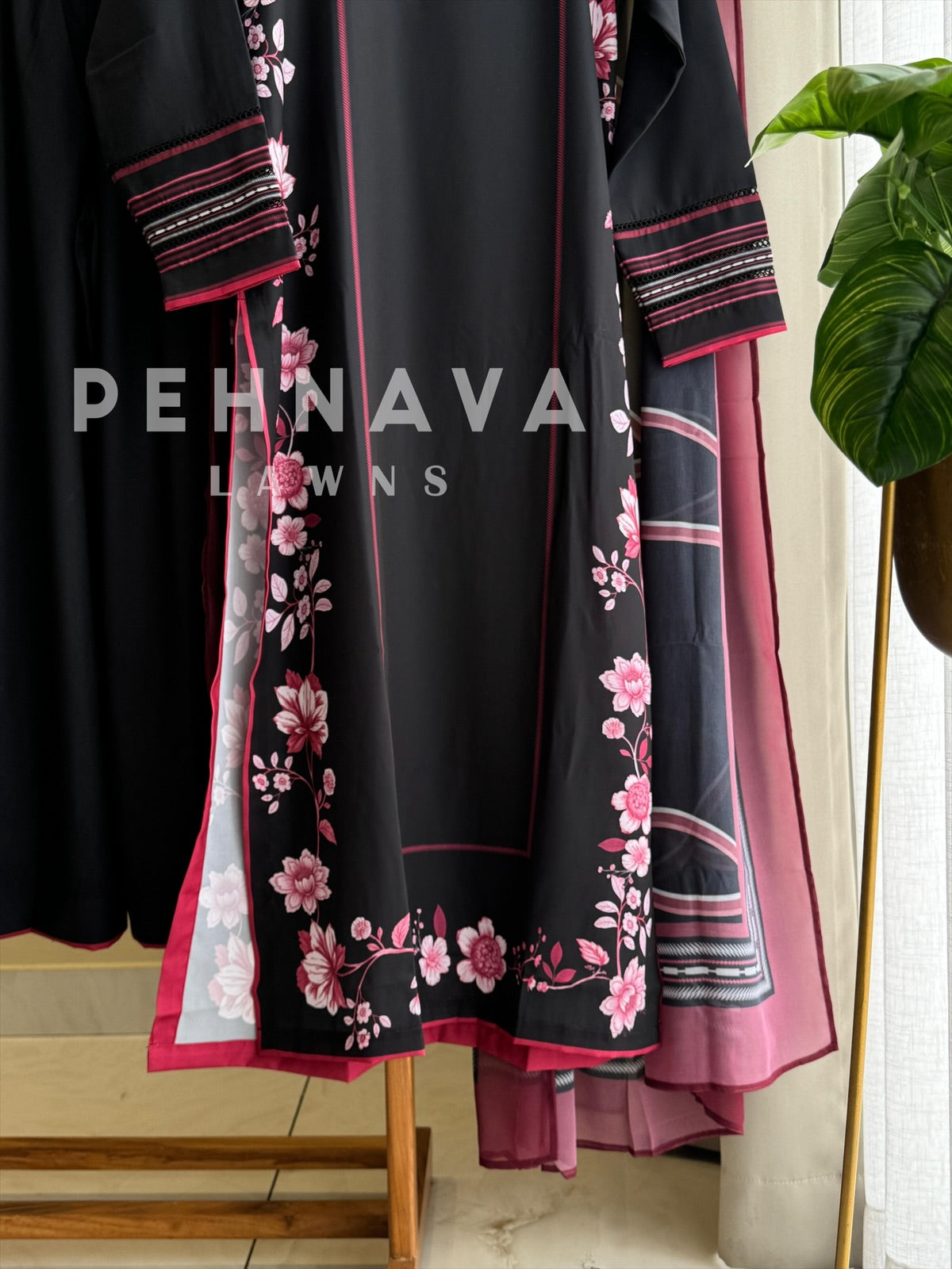 Premium Crepe Ethnic Suit - Pehnava Lawns