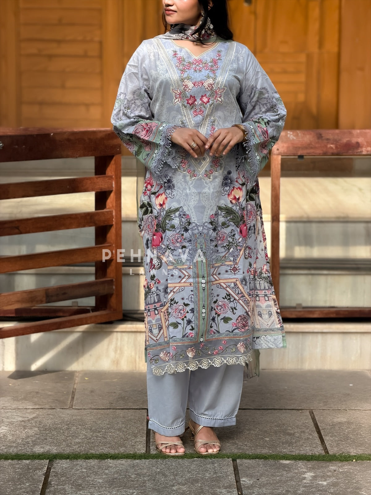 Signature Embroidered lawn Unstitched Suit 1520
