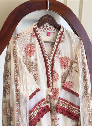 Lace Trim Printed Suit 4561