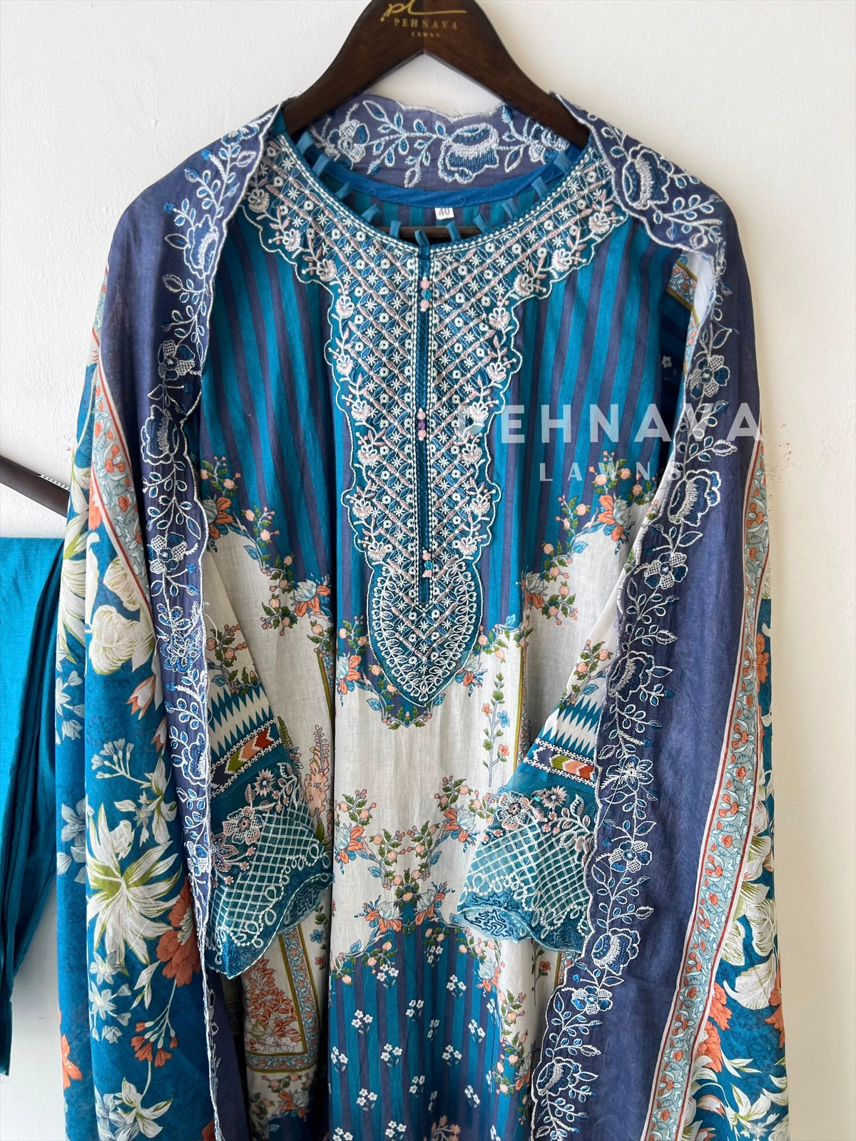 Embroidered Lawns Suit-204