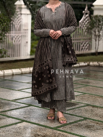 Floral Embroidered Yoke Suit Set