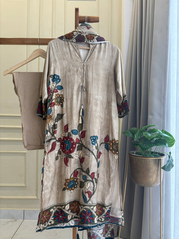 Beige Kurta Set Ft. Kalamkari Dupata
