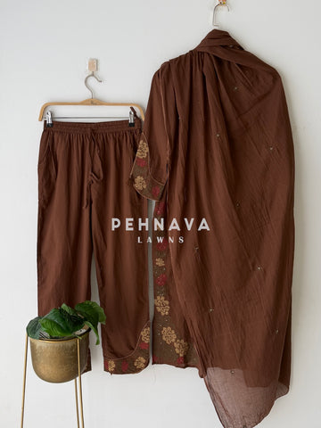Border Embroidered Three Piece Set-13200