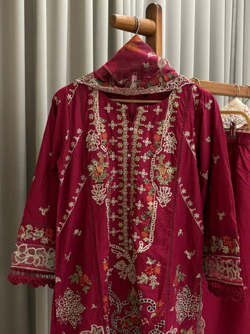 Luxurious Trendy Pure lawn Suit-0923