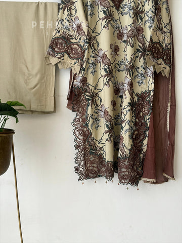 Floral Embroidery Kurtha Set-Brown LRC 143 - Pehnava Lawns