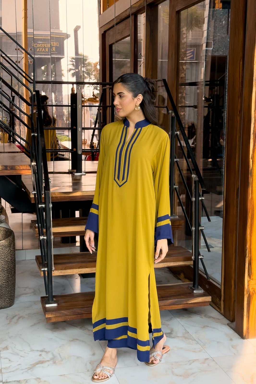 Minimal Border Suit Set - Pehnava Lawns