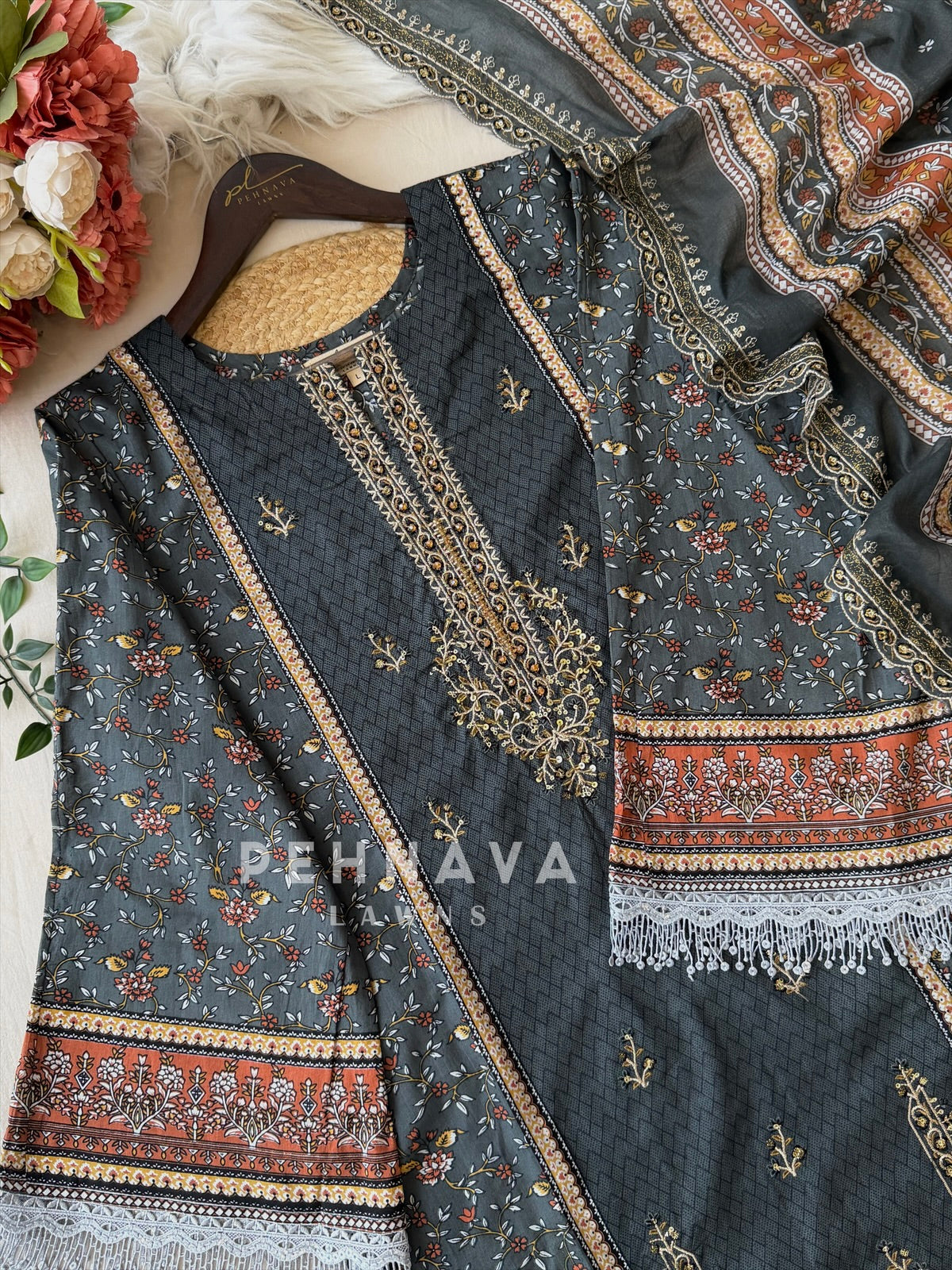 Signature Embroidered lawn Unstitched Suit 3651