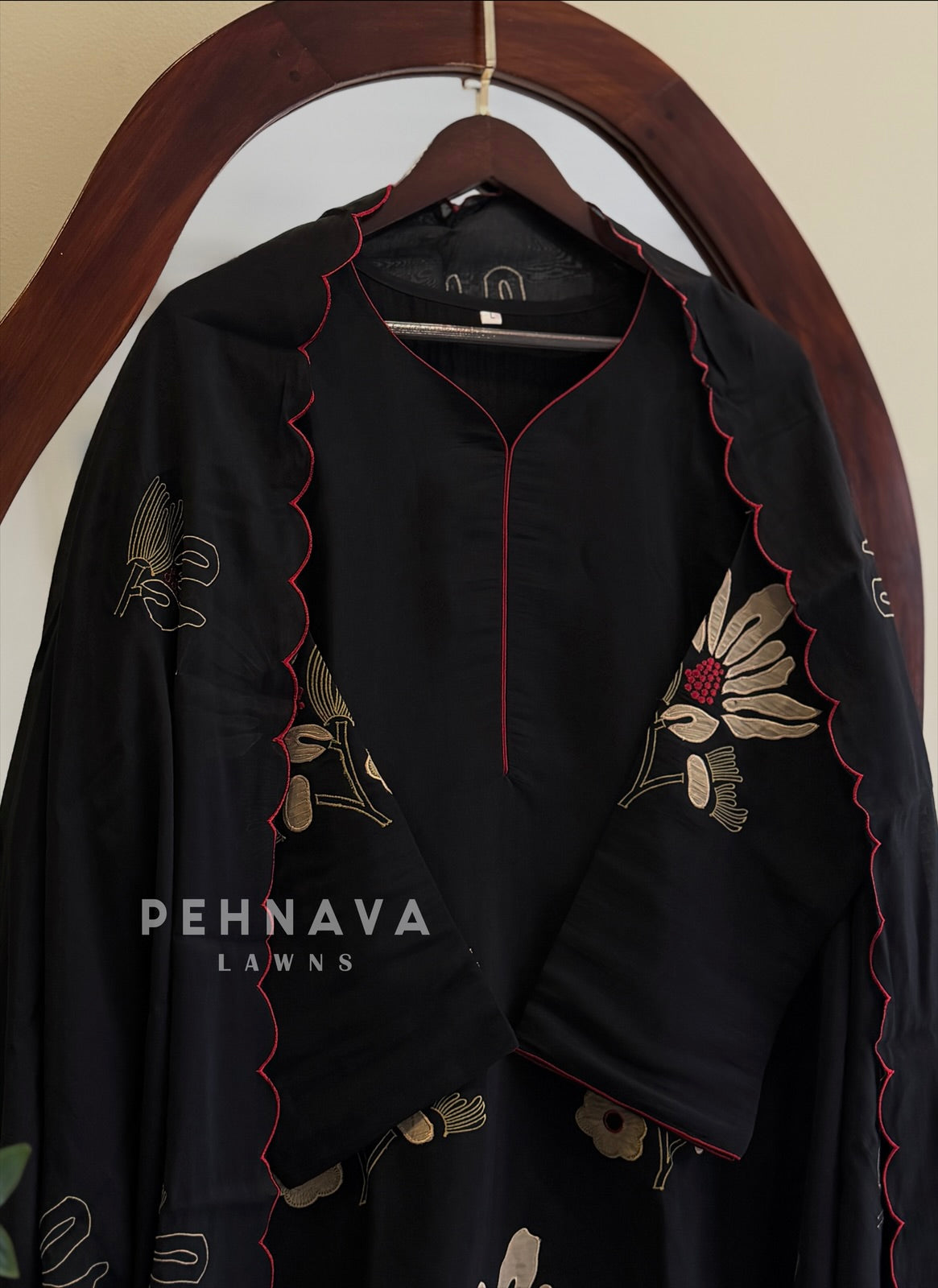 Floral Embroidered Suit Set 2006