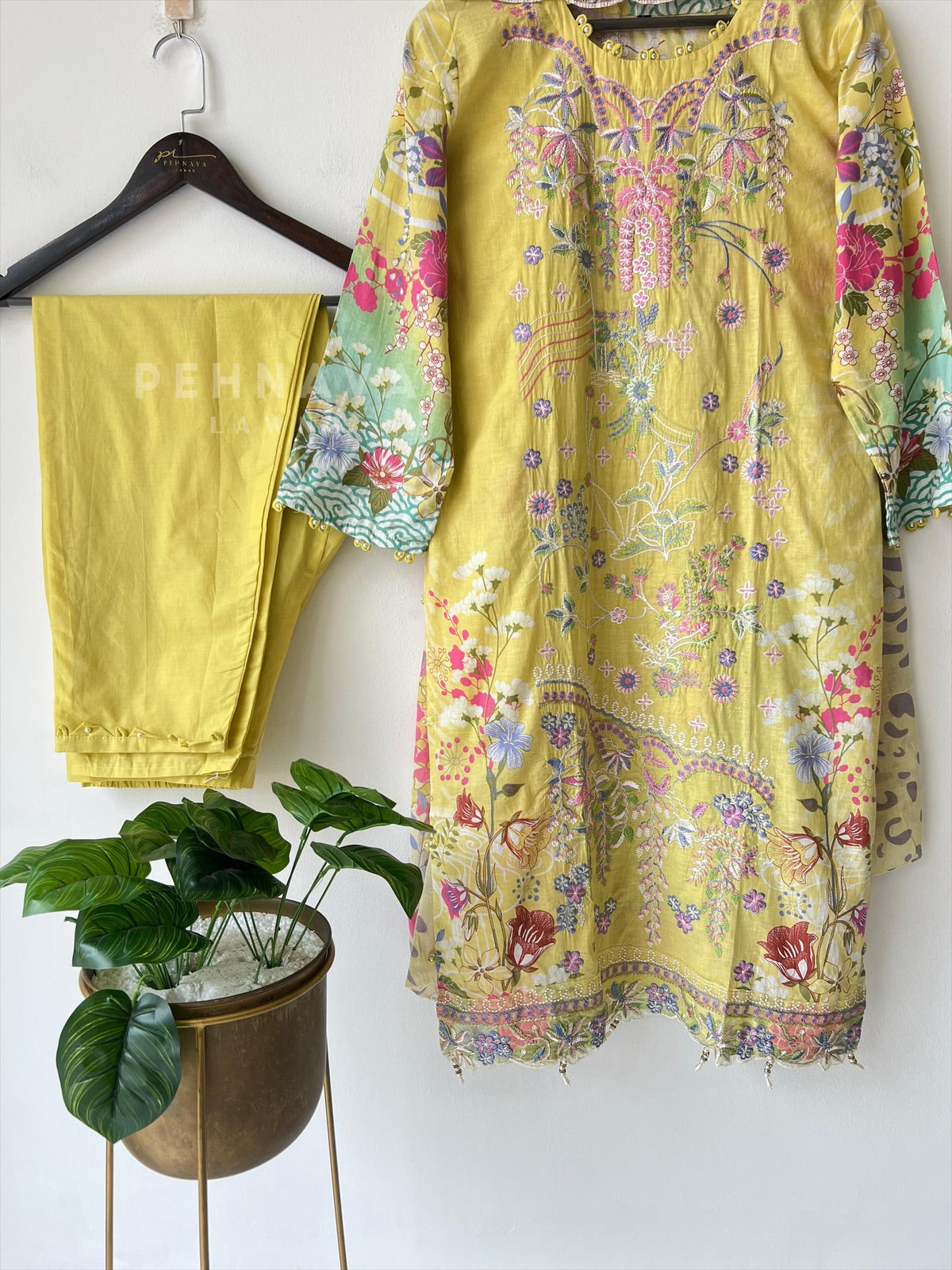 Embroidered Lawn Suit with Scallop Dupatta-1704