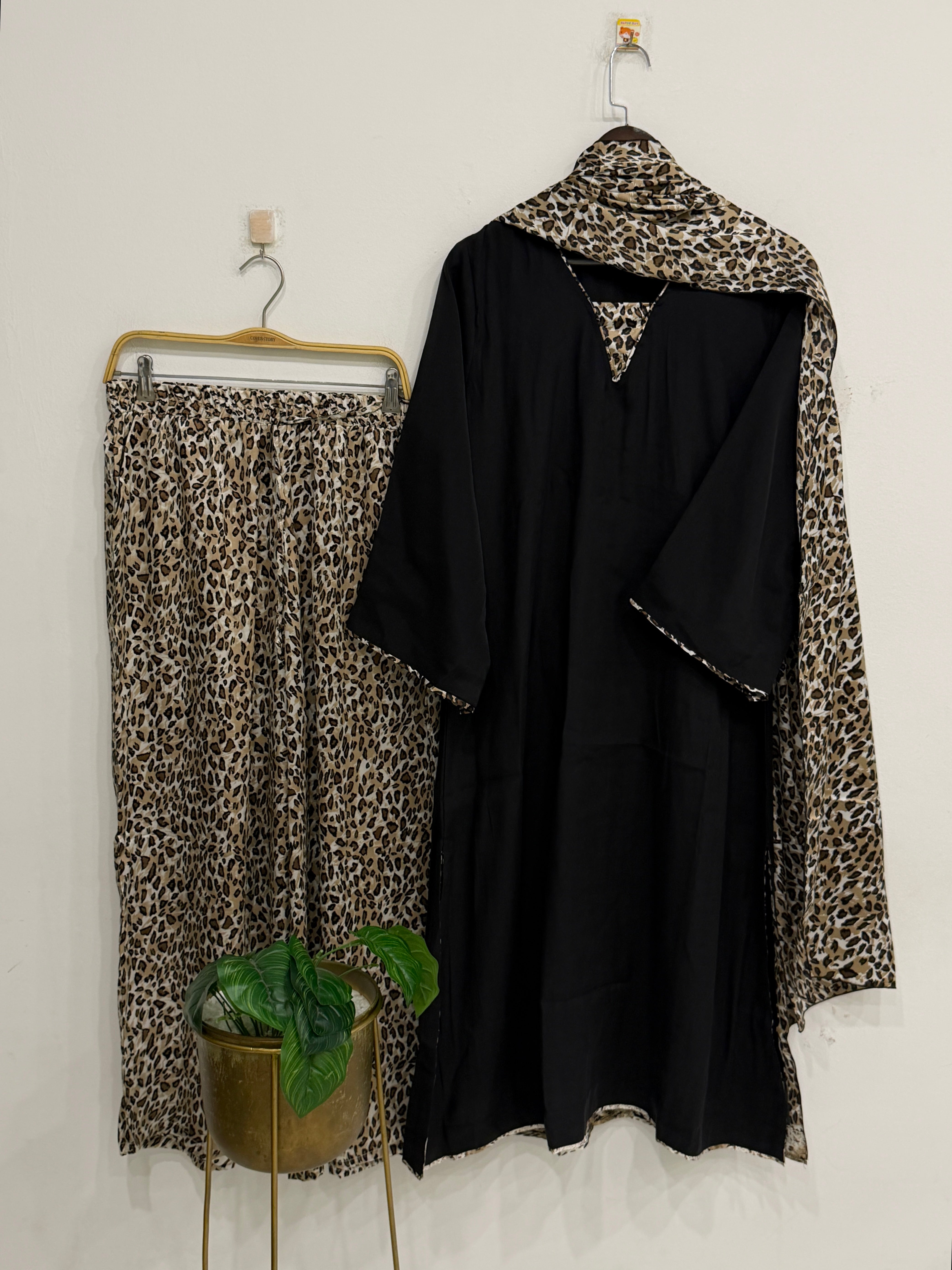 Minimal Animal Printed Three Piece Suit