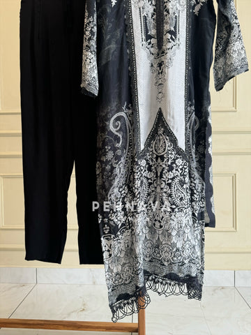 Muslin Hand detailed suit -M-08