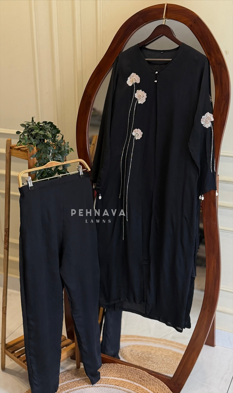 Premium Handworked Chinnon Ensemble 1464