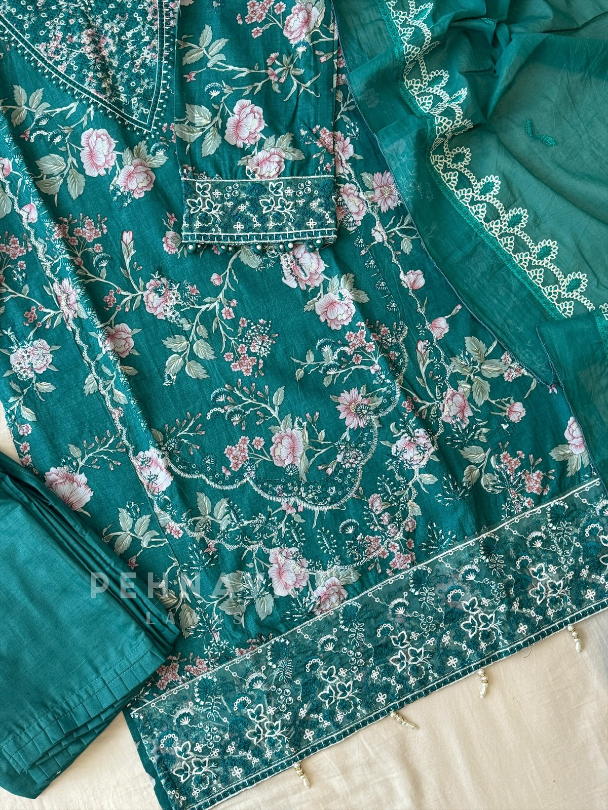 Classic Floral Embroidery Cotton Suit Set-1472