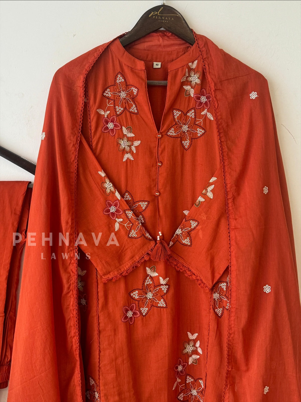 Floral Thread Cotton Suit-3295 - Pehnava Lawns