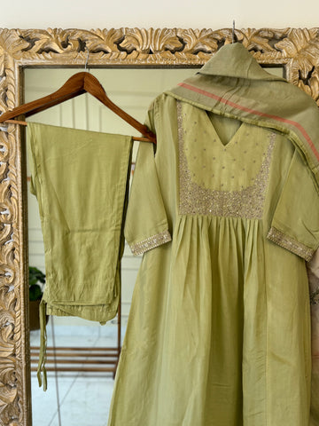 Tissue pleated suit with tissue dupatta-4085