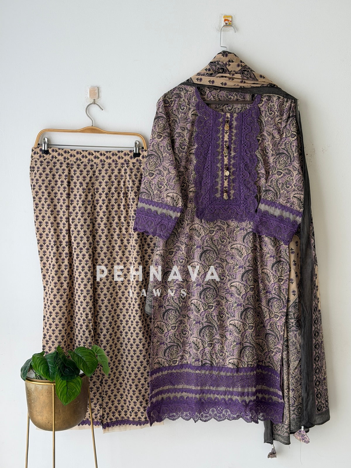 Lace Trimmed Printed Suit Set
