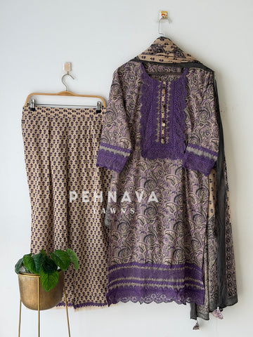 Lace Trimmed Printed Suit Set