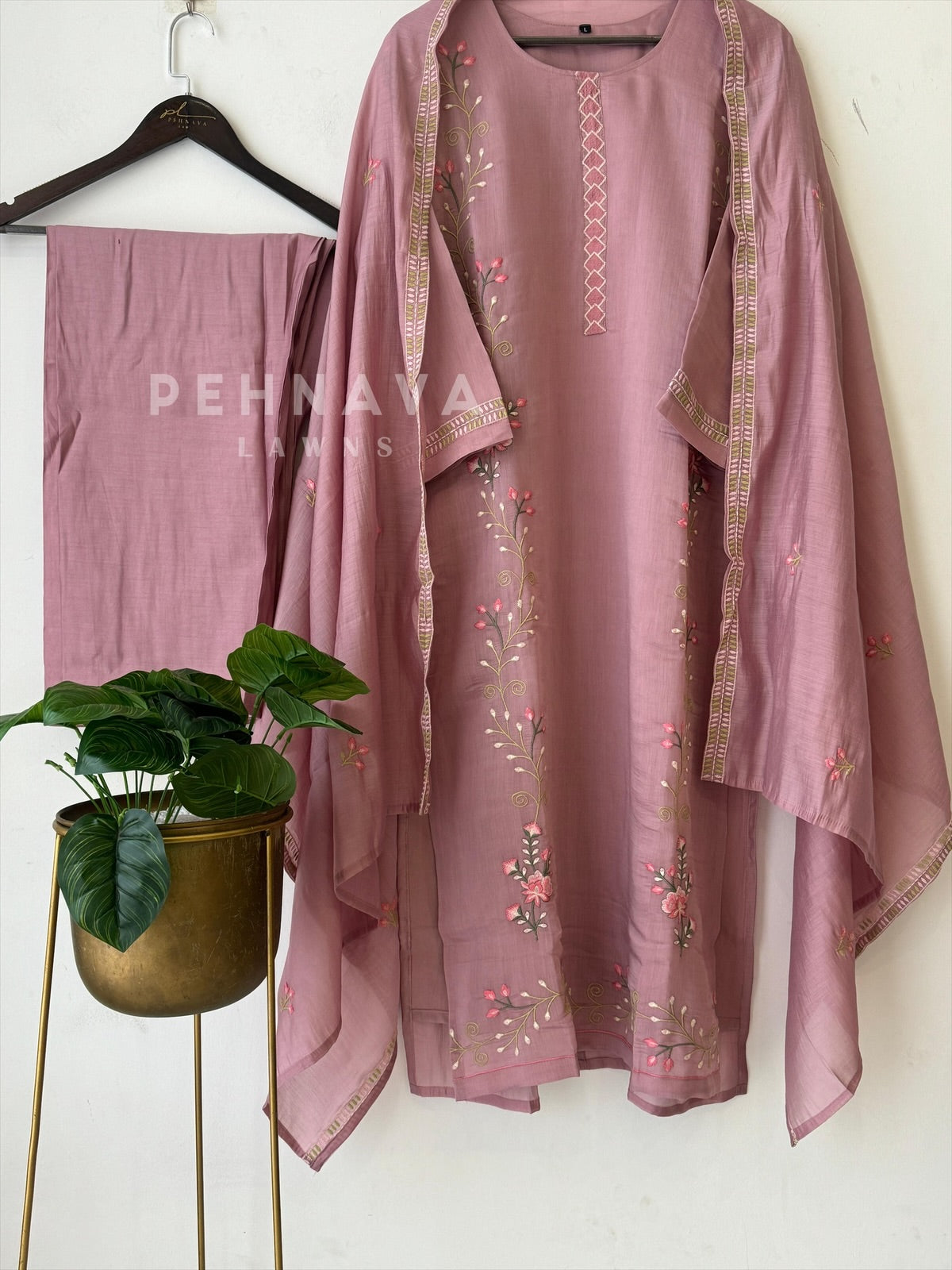 Classic Embroidery Suit Set