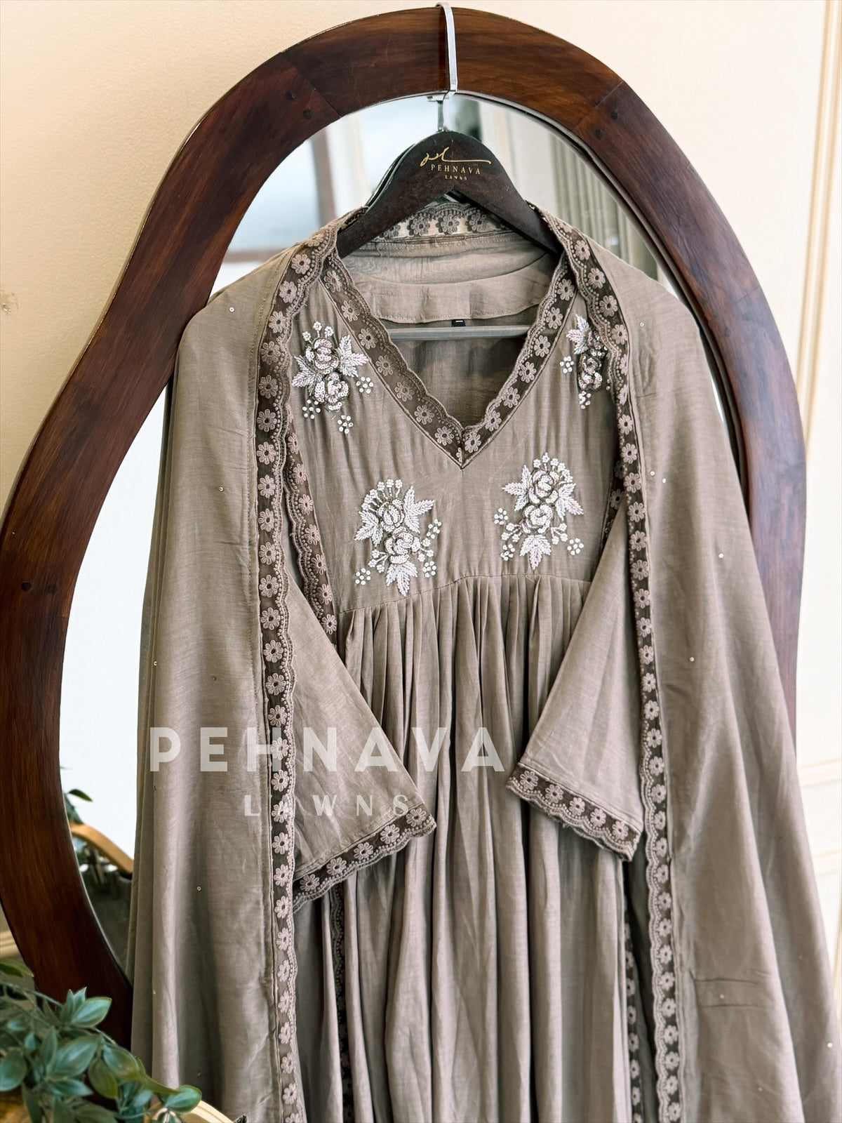 Lace-Trimmed Kurta Set