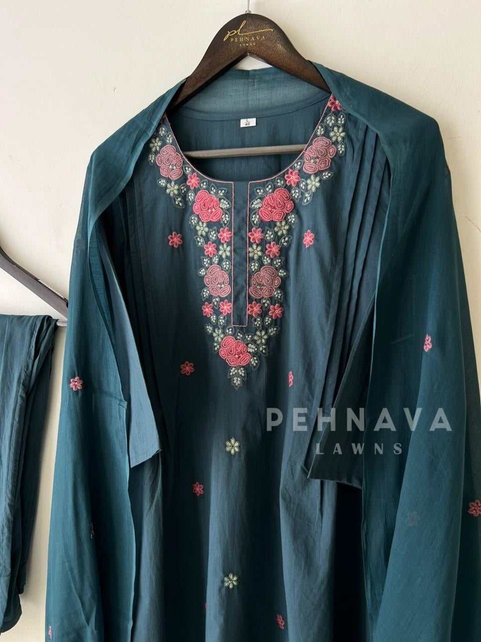Embroidered Cotton Suit-3362 - Pehnava Lawns