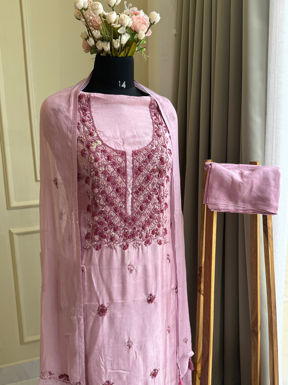 Heavy thread worked suit with chiffon dupatta-16591 - Pehnava Lawns