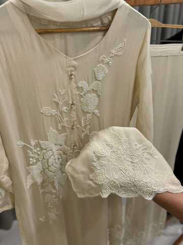 Premium Organza Pearl Handworked Salwar