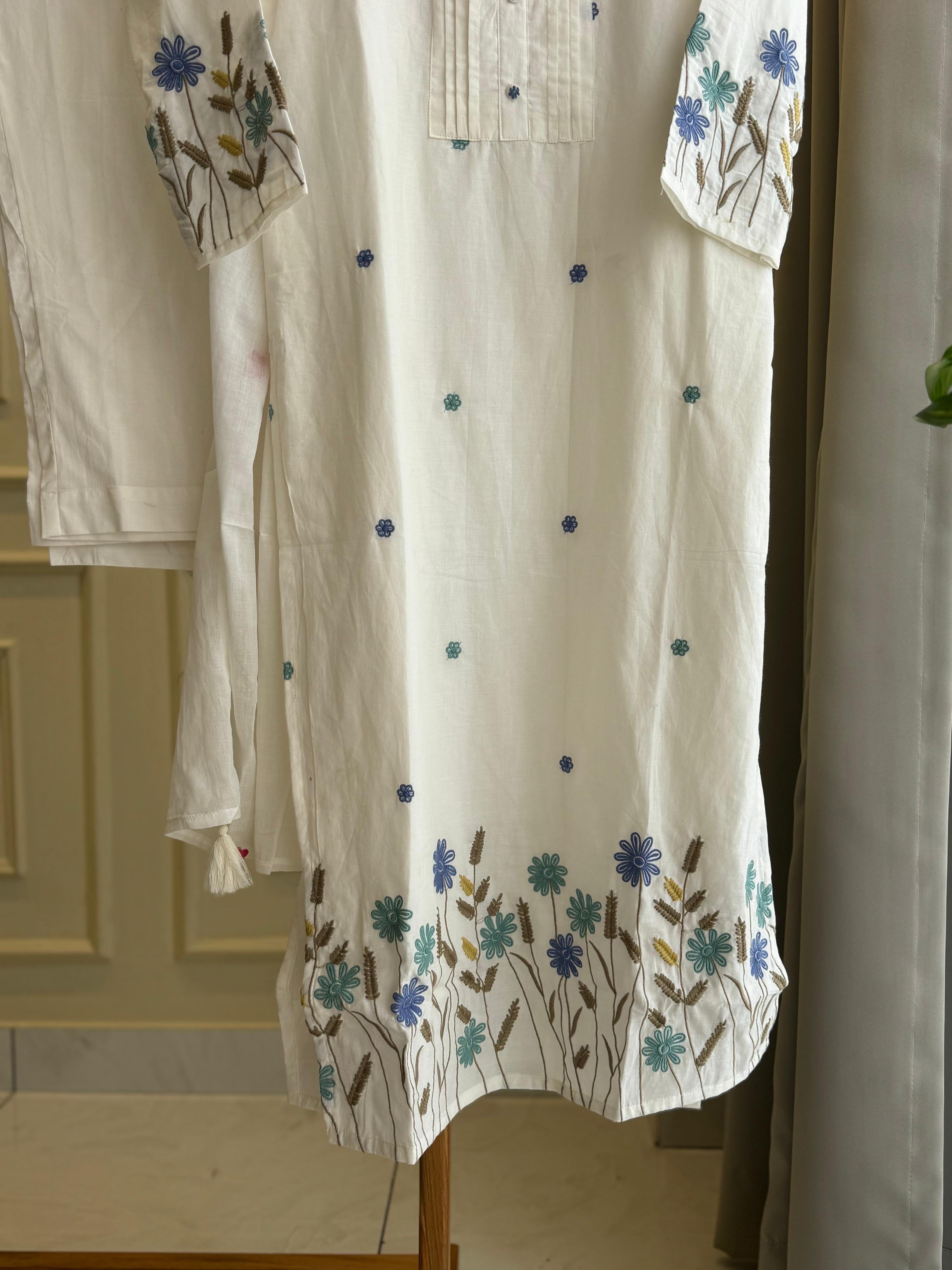 Casual mul-cotton embroidered Suit