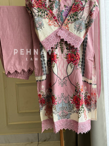Signature Lawn Suit - Pehnava Lawns