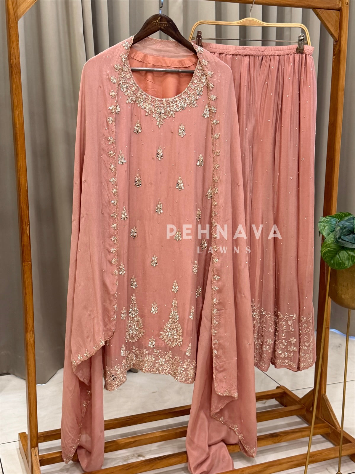 Premium Chinnon Handworked Ensemble-U4308