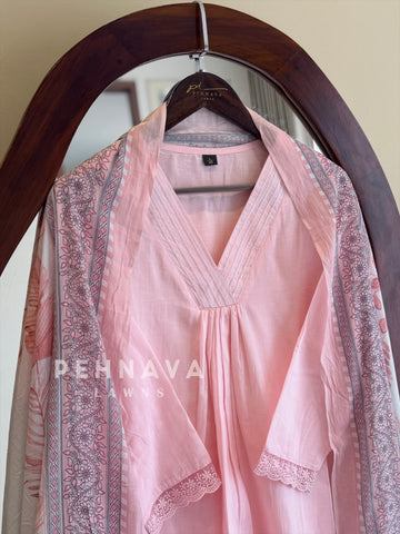 Pintuck & Lace Trim Kurta Set