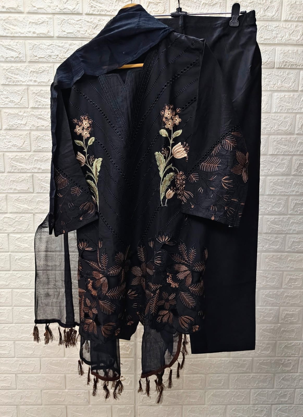 Glamorous pink&Black ensemble with cutwork embroidery