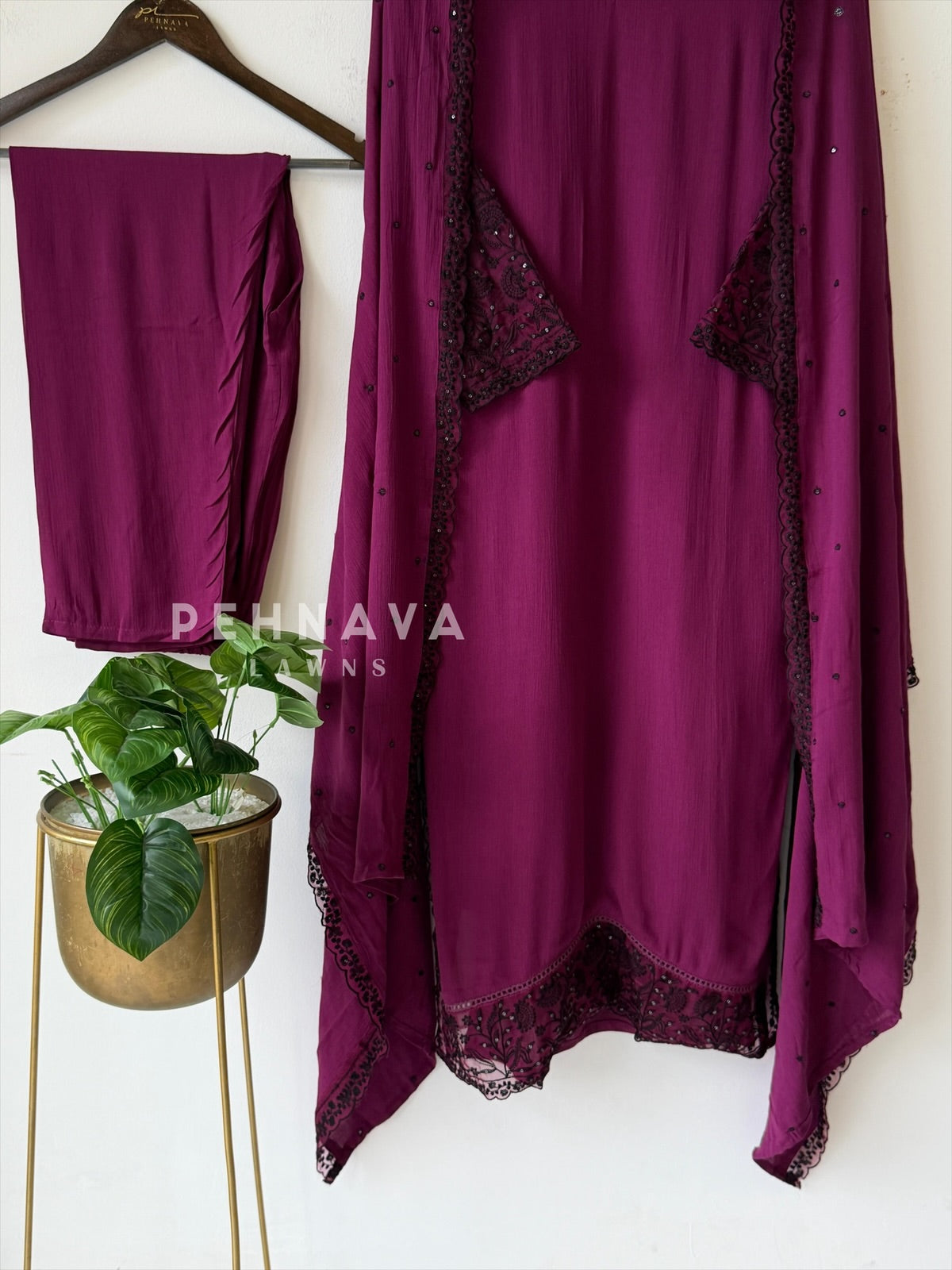 Lace‑Trimmed Embroidered Ensemble-16344