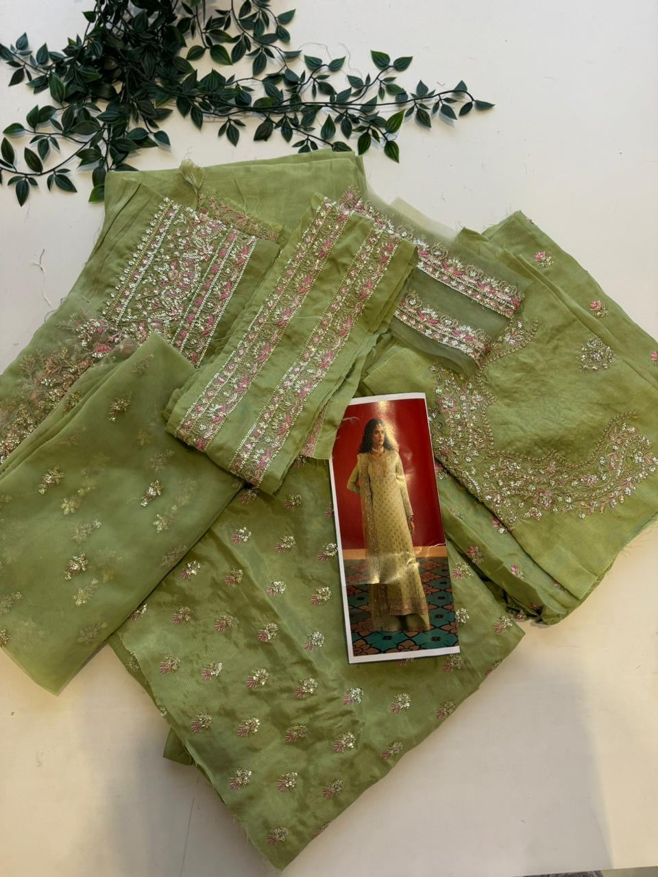 Afrozeh Premium Luxe Unstitched Suit-2