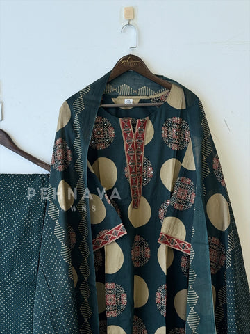 Block-Printed Cotton Suit Set