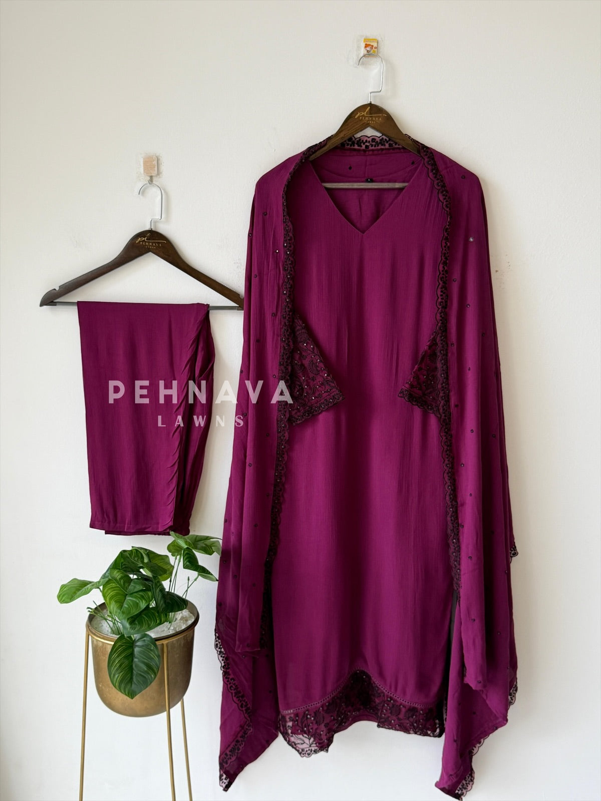 Lace‑Trimmed Embroidered Ensemble-16344