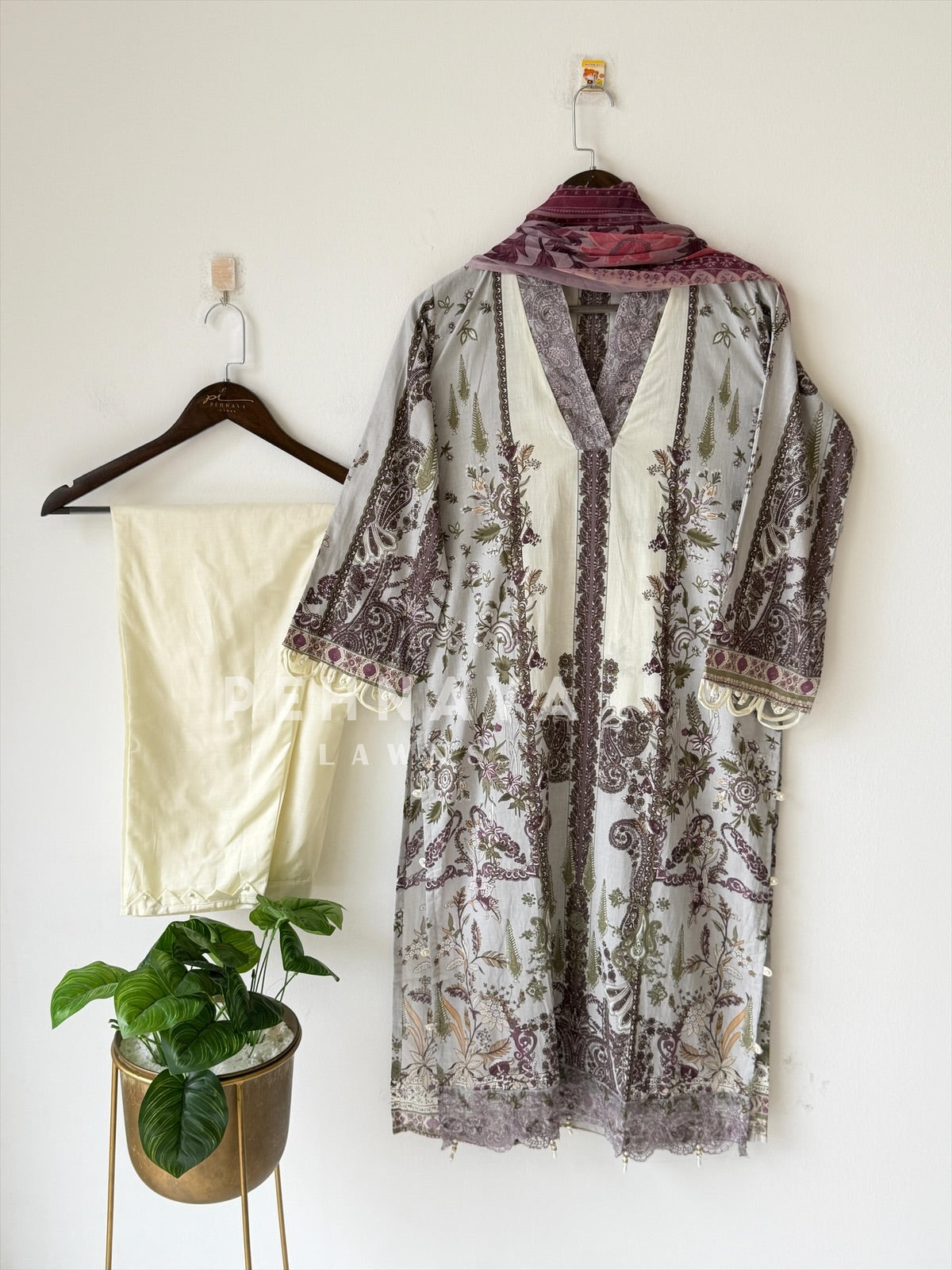 Classic Three Piece Suit-1672 - Pehnava Lawns