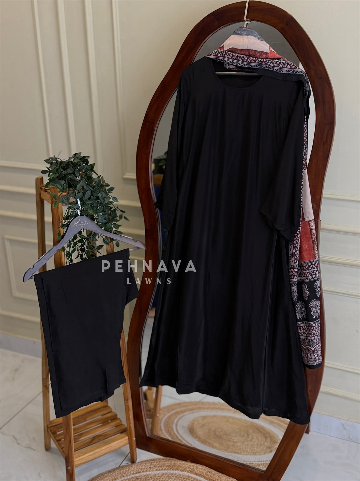 Contrast Printed Dupatta Suit Set
