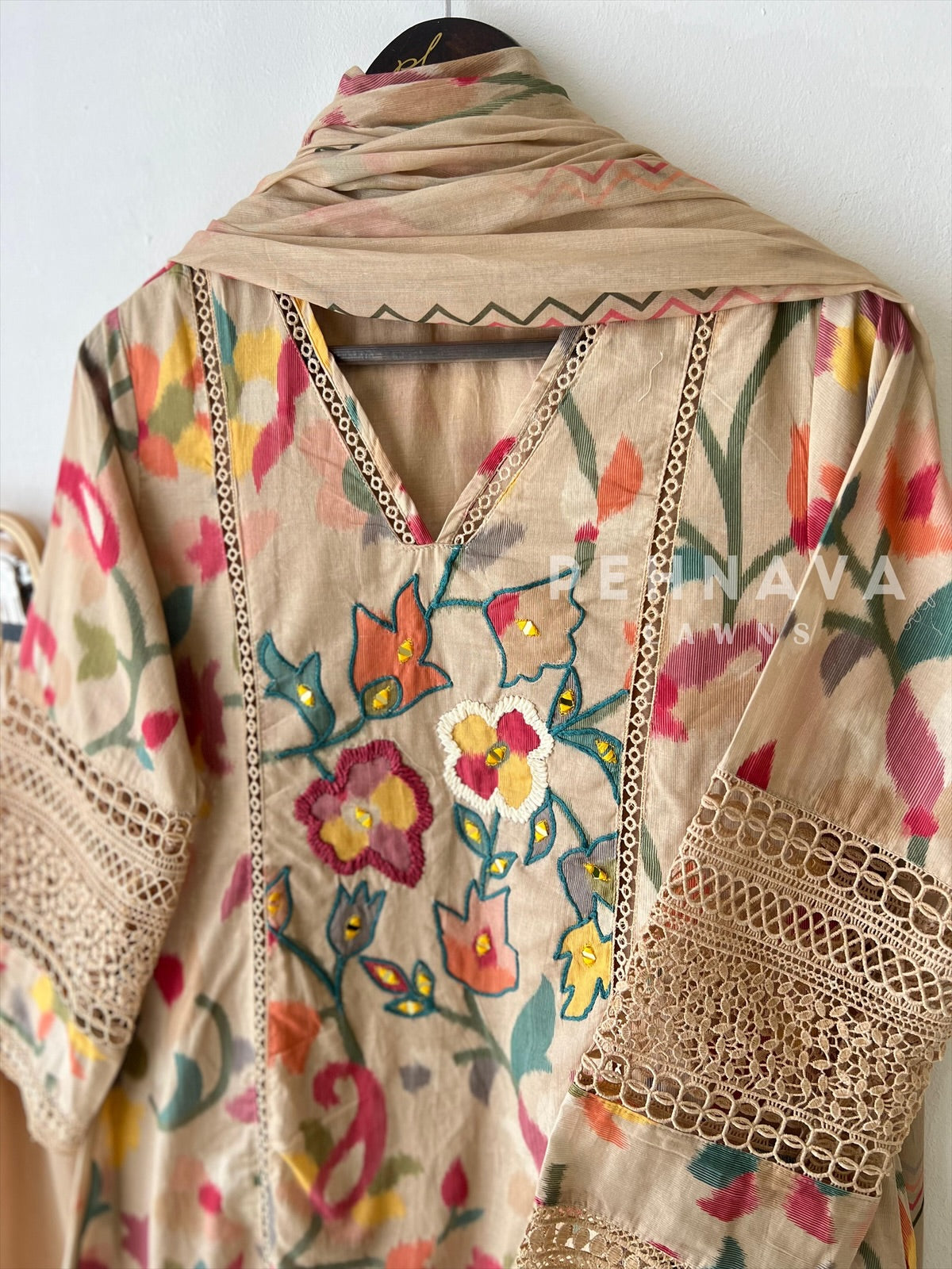 Floral Print Cotton Suit with Lace(5-7 Days Dispatching Time)