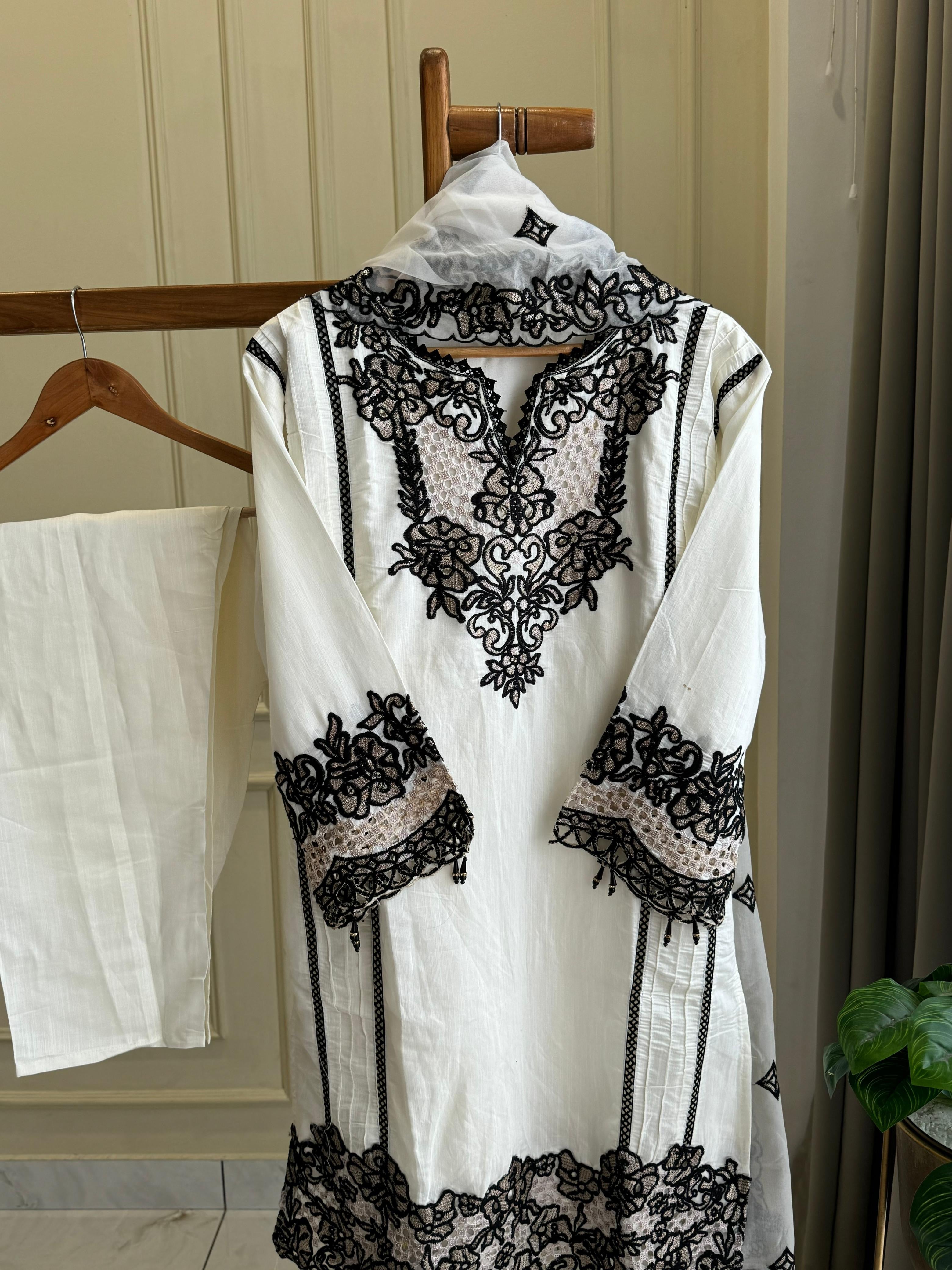Lace Trimmed Tunic Salwar