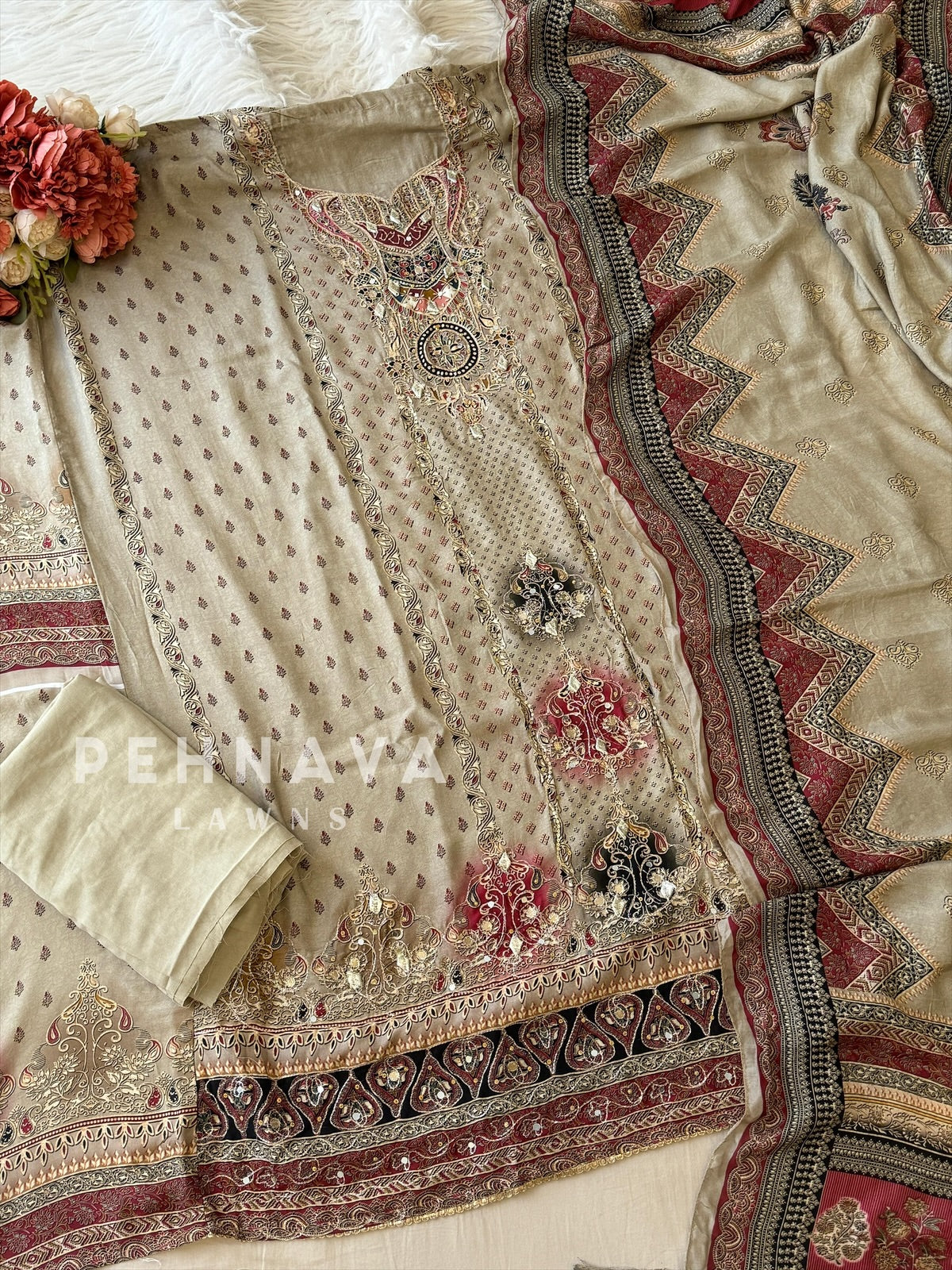 Premium Muslin Suit Set-324 - Pehnava Lawns